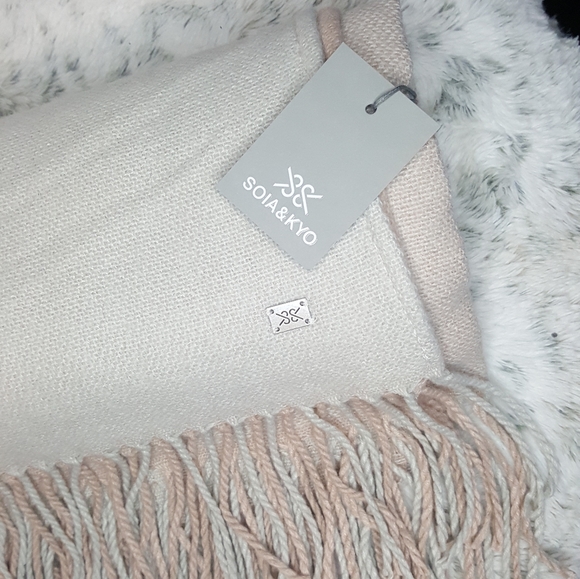 NWT Fringe Scarfigan - Picture 5 of 6